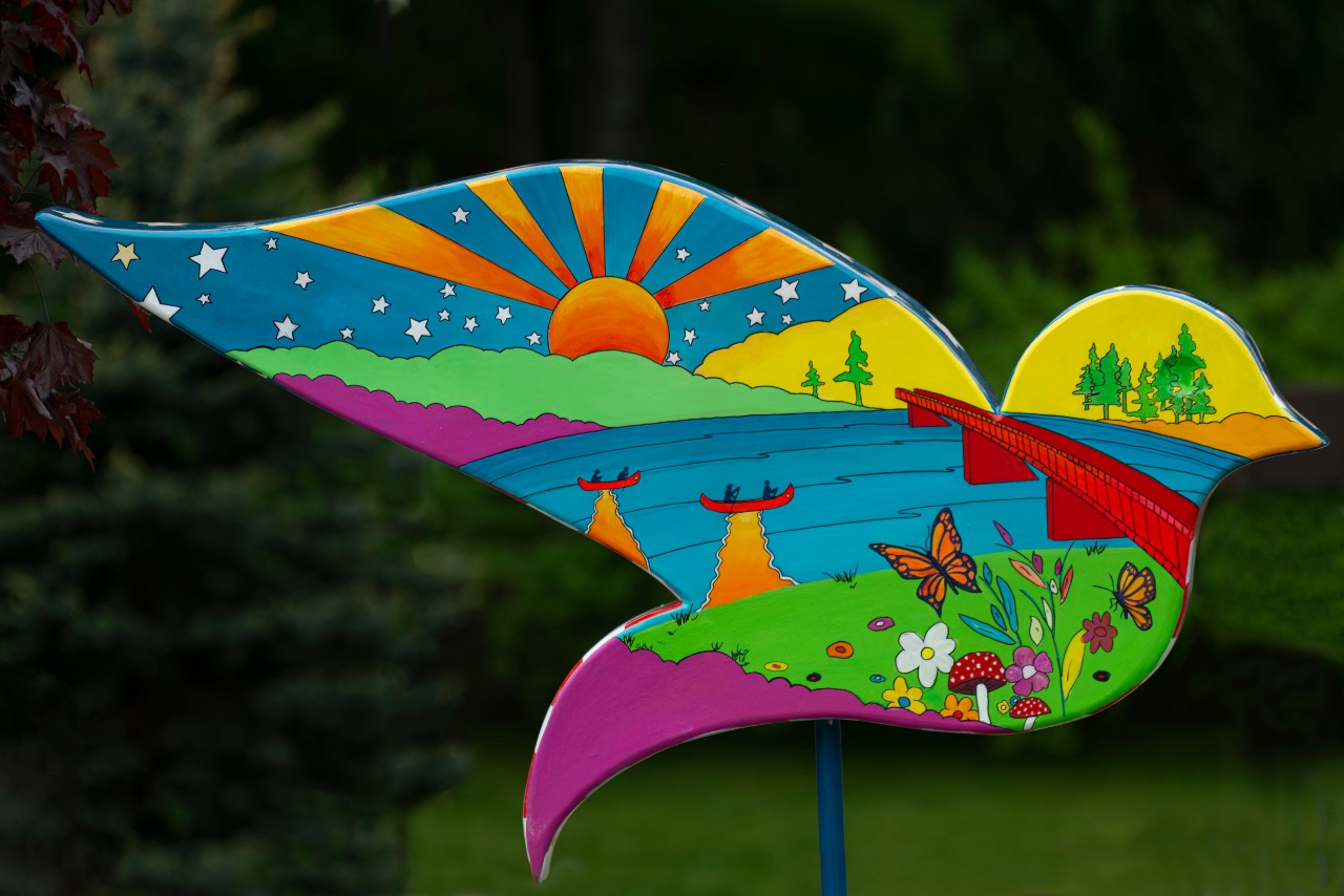 Painted dove in Town of Highland as part of the Dove Trail.